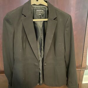 Jones New York Black Structured Blazer with Notched Lapels